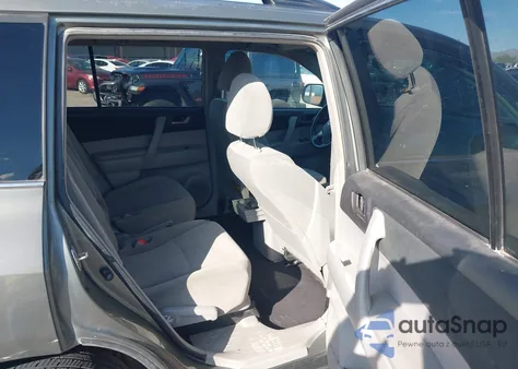 2011 Toyota Highlander Base V6 z USA, uszkodzony, nr VIN 5TDZK3EH7BS047396